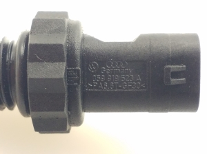  Coolant temperature sensor 