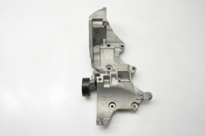 Volkswagen Tiguan (2007–2016) Kliimakompressori kinnitus 03L903143Q - 4