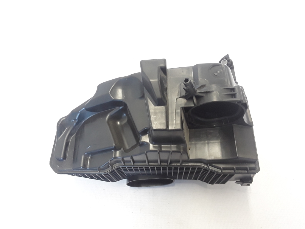 Used RENAULT Captur Air filter housing 165008308R