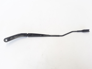 RENAULT Captur (2013–2019) Esiklaasi puhasti hoob 288812365R - 3