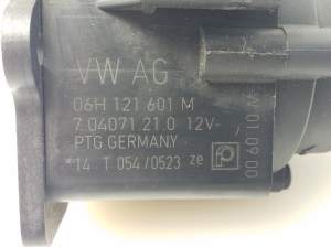 AUDI A4 B8 (2007–2016) Auxiliary water pump 06H121601M - 3