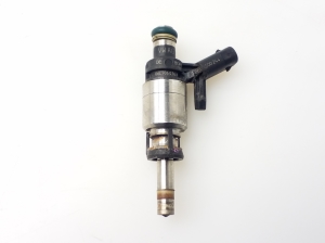  Fuel injector 