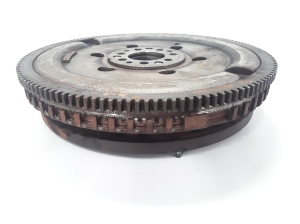  Clutch flywheel 