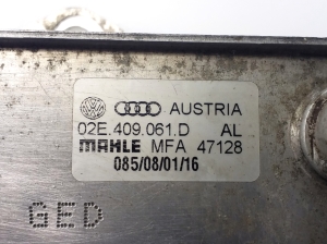 Volkswagen Golf VII (2012–2026) Ölkühler 02E409061D - 3