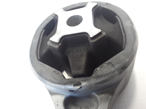 RENAULT Koleos (2016–2026) Engine mount 113504BD0A - 2