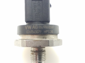  High pressure fuel line sensor 