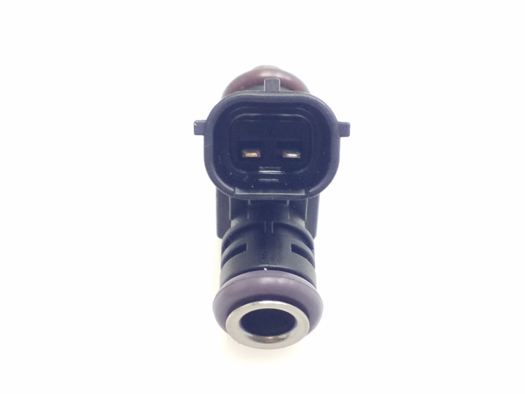 Used Volkswagen Polo Fuel injector 04E906031H