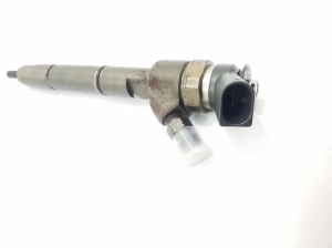  Fuel injector 