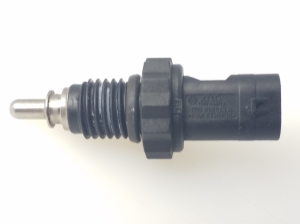  Coolant temperature sensor 