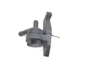 Jaguar XJ (2003–2009) Auxiliary water pump - 2
