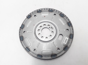  Clutch flywheel 