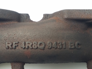  Exhaust manifold 