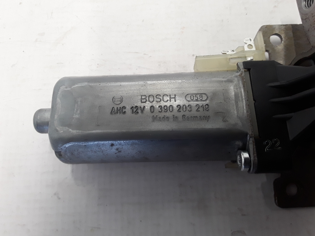 VOLVO XC90 1 generation (2002-2014) Front Right Seat Control  Motor 0390203219 22312141