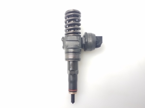  Fuel injector 