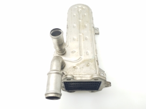 AGR-Ventilkühler - 038131513ad