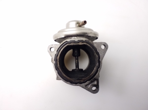  EGR valve 