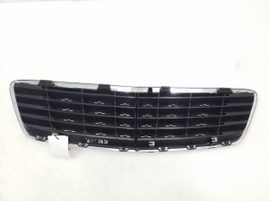  Front grille 