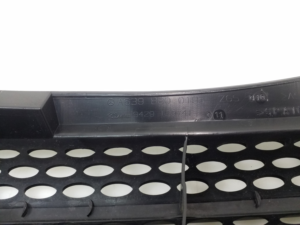 MERCEDES-BENZ Vito W639 (2003-2015) Решетка радиатора переднего бампера A6398800185 21004334