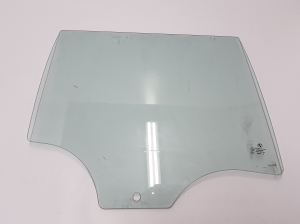 Rear side door glass - 51357182120