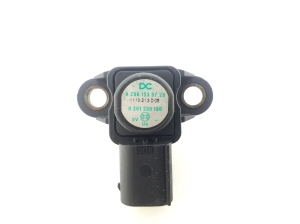 Mercedes Benz E-Class W212 (2009–2015) Ansaugluftdrucksensor A0061539728 - 3