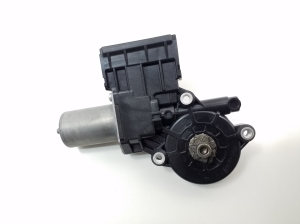 TOYOTA PRIUS Prime (2016–2022) Front door window regulator motor 8571047140 - 2