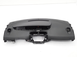 Dashboard and its parts - 8200494115