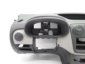 Dacia Dokker (2012–2017) Dashboard and its parts 681007582R - 5