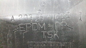 Mercedes Benz C-Class 203 (2000–2007) Priekšējā apakšspārna aizmugurējā daļa A2038841222 - 3