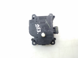 TOYOTA PRIUS Plius V W40 (2011–2018) Salongi soojenduse klapi mootor 8710642190 - 2