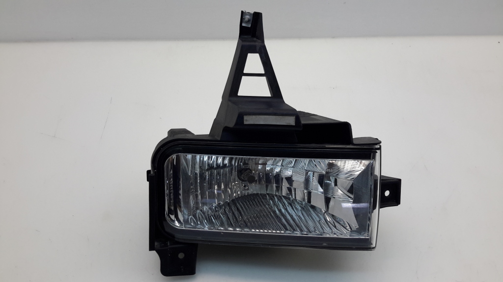 TOYOTA Land Cruiser 200 Series (2007-2021) Front Right Fog Light 18804023