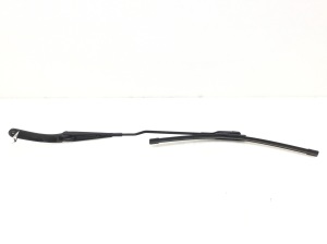  Windshield wiper blade 