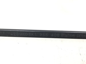  Windshield wiper blade 