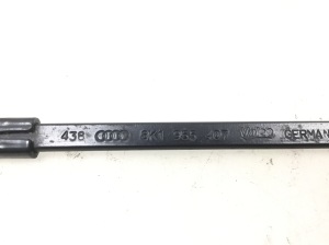  Windshield wiper blade 