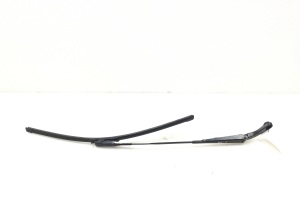  Windshield wiper blade 