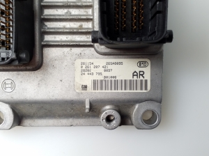 Opel Corsa C (2000–2006) Motorsteuergerät 24443795 - 2