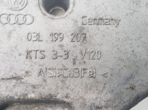 Volkswagen Passat B6 (2005–2010) Engine bracket 03L199207 - 2