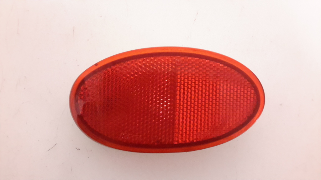 TOYOTA Yaris Verso 1 generation (1999-2006) Reflector bară stânga spate 8192052010 20974592