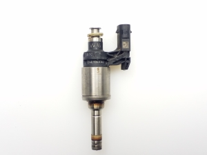  Fuel injector 