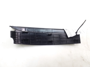 TOYOTA CHR (2016–2026) Tagumise nurgatule viimistlus 81498F4010 - 3