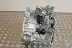 Mercedes Benz A-Class 176 (2012–2018) Käigukast A1762610101 - 4