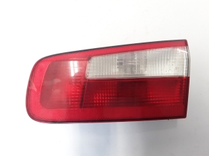 Tail light on trunk lid - 8200002476
