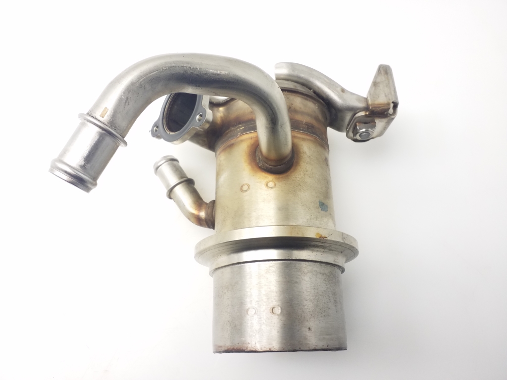Volkswagen Passat B8 (2014–2023) AGR-Ventilkühler 04L131512BH Volkswagen Passat B8 (2014–2023) AGR-Ventilkühler 04L131512BH