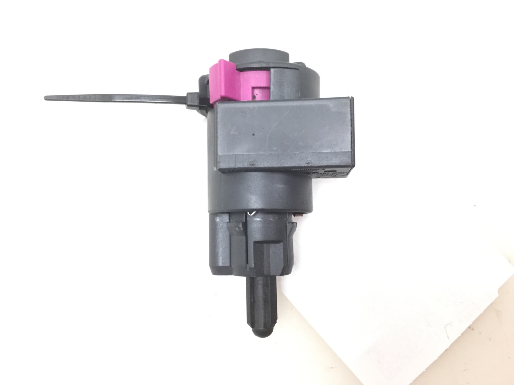 Used AUDI A4 Brake switch to pedal 4F0945459B