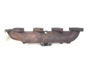  Exhaust manifold 