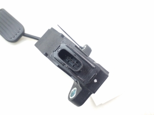 TOYOTA PRIUS Prime (2016–2022) Accelerator pedal 781100W110 - 3