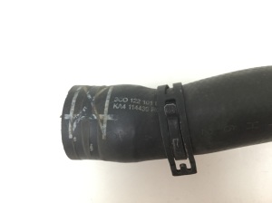 Volkswagen Passat B6 (2005–2010) Jahutusradiaatori voolik 3C0122101B - 2