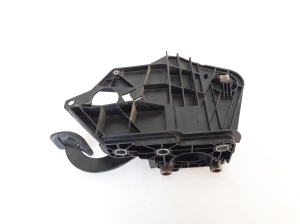RENAULT Master III (2010–2017) Piduripedaal 465102209R - 3