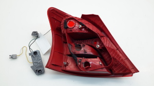 TOYOTA Yaris (2005–2011) Eckleuchte hinten 815510D120 - 2