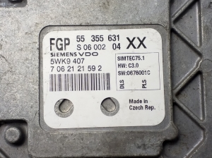 Opel Astra H (2004–2010) Motorsteuergerät 55355631 - 2