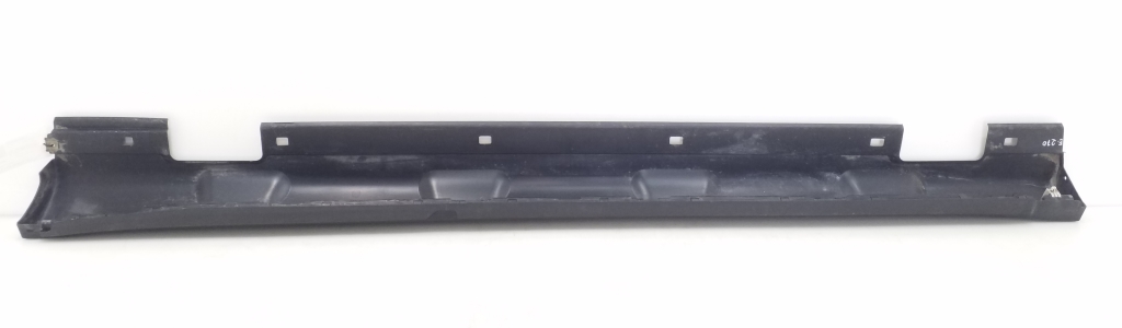 MERCEDES-BENZ GLA-Class X156 (2013-2020) Наружний пластиковый порог правый A1566901840, A1566981054 21005664